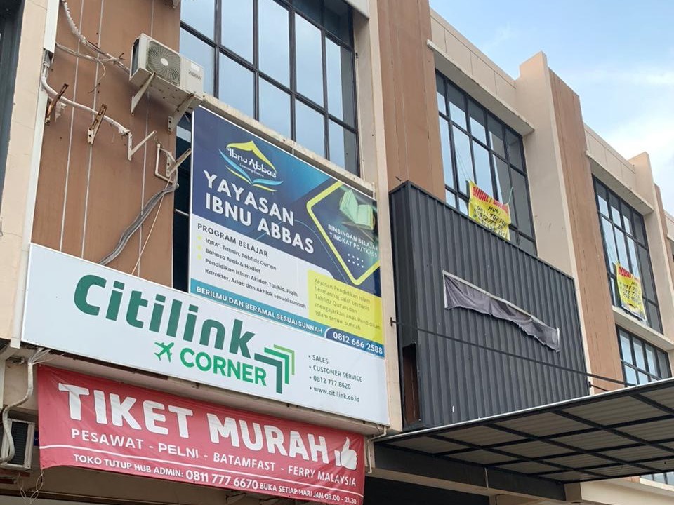 Tampak depan lokasi Yayasan Ibnu Abbas cabang Batam Center
